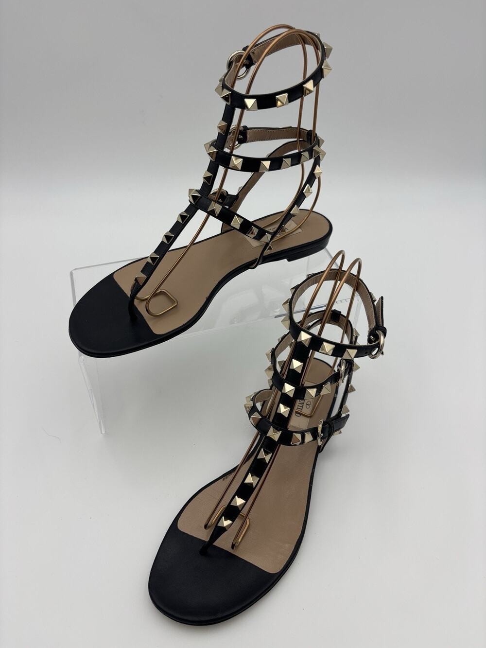 Valentino Rockstud Caged Thong Sandal Black Leather Studded Size 37.5 Gladiator